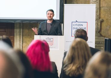 Peter Knees, UNESCO Chair on Digital Humanism, Associate Professor at TU Wien, and AI expert. — Picture: Amélie Chapalain / TU Wien Informatics