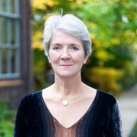 sally-wyatt.jpg