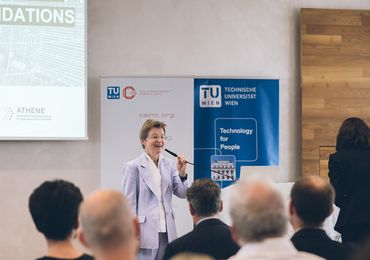 Gerti Kappel (Dean Faculty of Informatics) — Picture: Amélie Chapalain / TU Wien Informatics